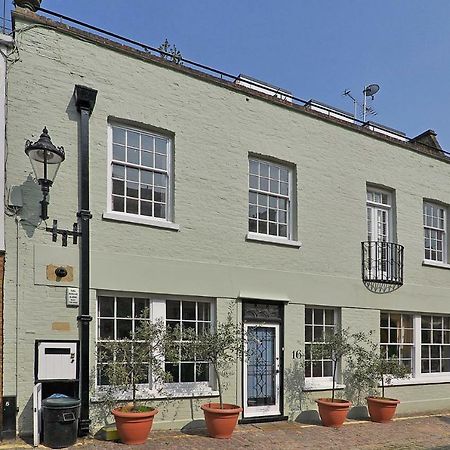 Ennismore Mews Лондон Екстер'єр фото
